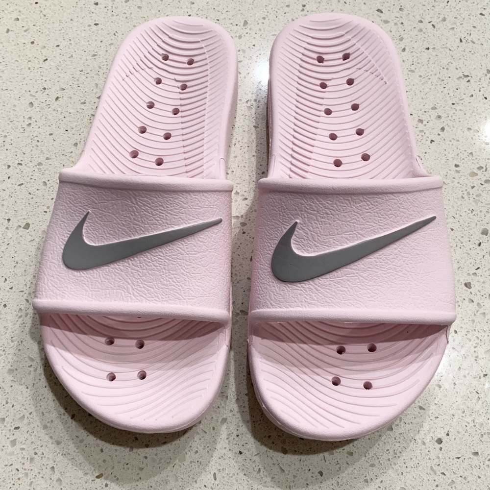 WOMENS, NIKE Slides. KAWA, Size 6, Light Pink, water/shower shoes, sandals 💦